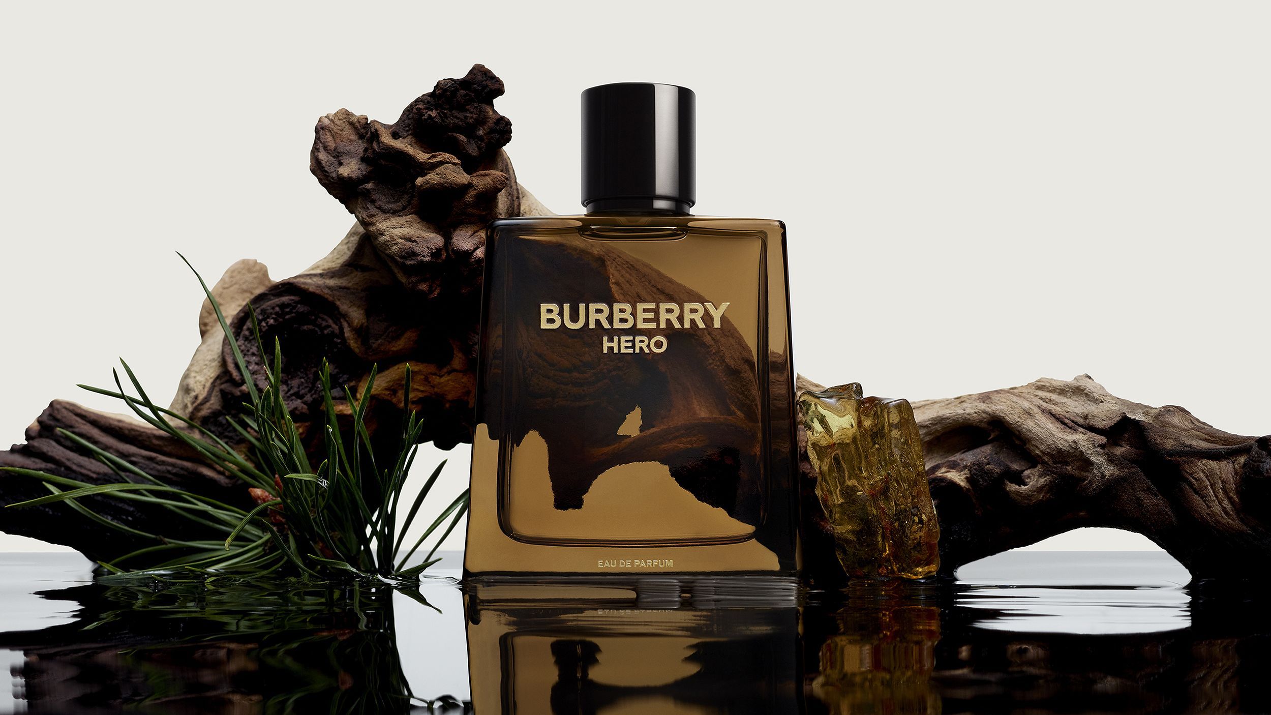 Burberry Hero Parfum Intense: Новое измерение мужественности